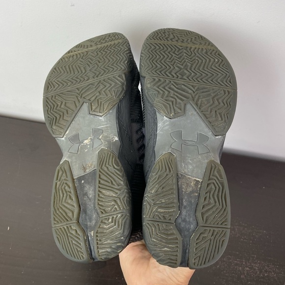 Under Armour Sneaker Shoes size  6.5y - Picture 4 of 6